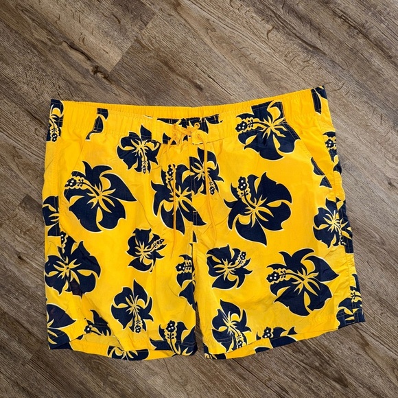 St. John’s Bay • Floral Swim Shorts - Picture 1 of 10